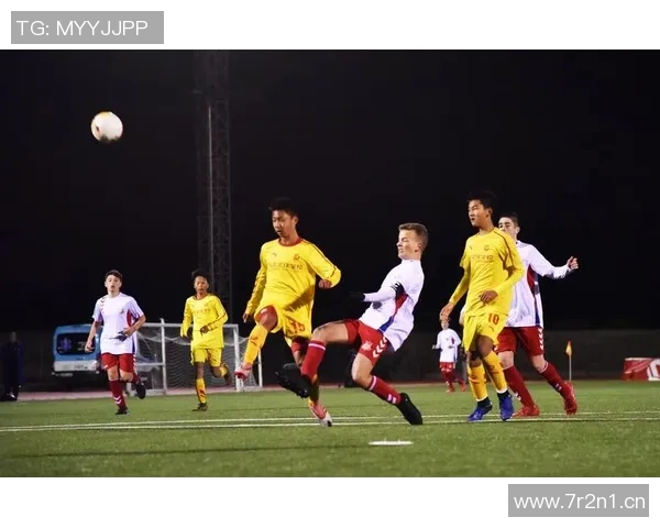 广州足球队在杯赛中的比赛经验与表现分析与点评