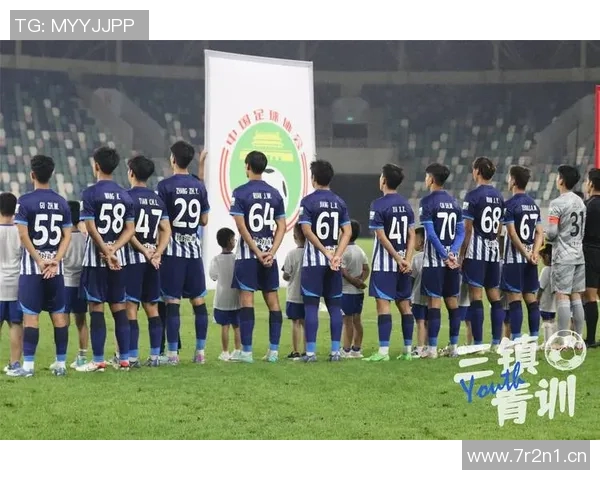 武汉足球队中路突破战术解析与实战应用探讨 武汉足球队中路突破战术解析与实战应用探讨